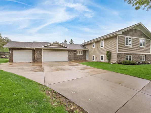 4930 Kirkwood Ln N, Plymouth, MN 55442