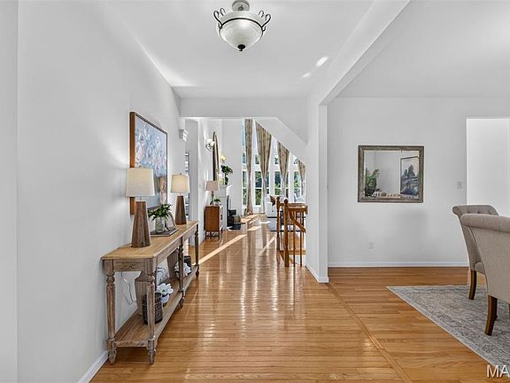 4th image of 2469 Clarjon Dr