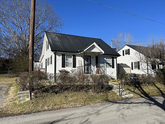 2nd image of 104 N Clinch St