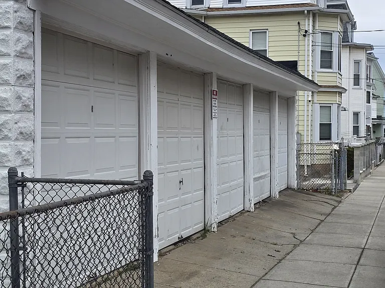 44 South St #4 — Photo 4