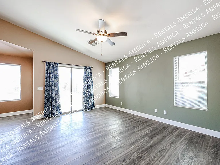 15827 W Yavapai St — Photo 10