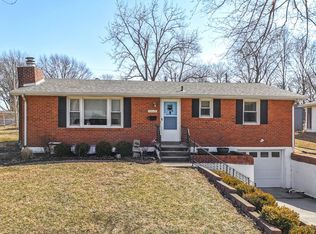 1111 NE 69th St, Gladstone, MO 64118