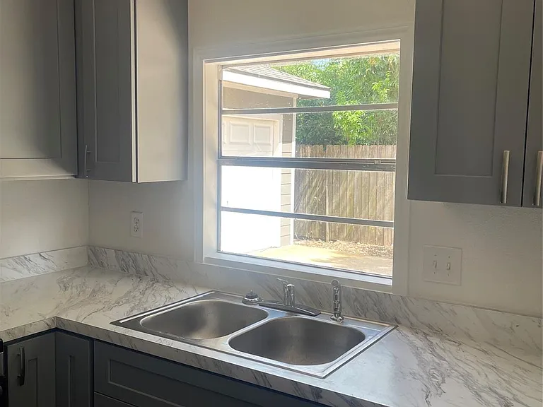 2629 N Camp Cir #A — Photo 4