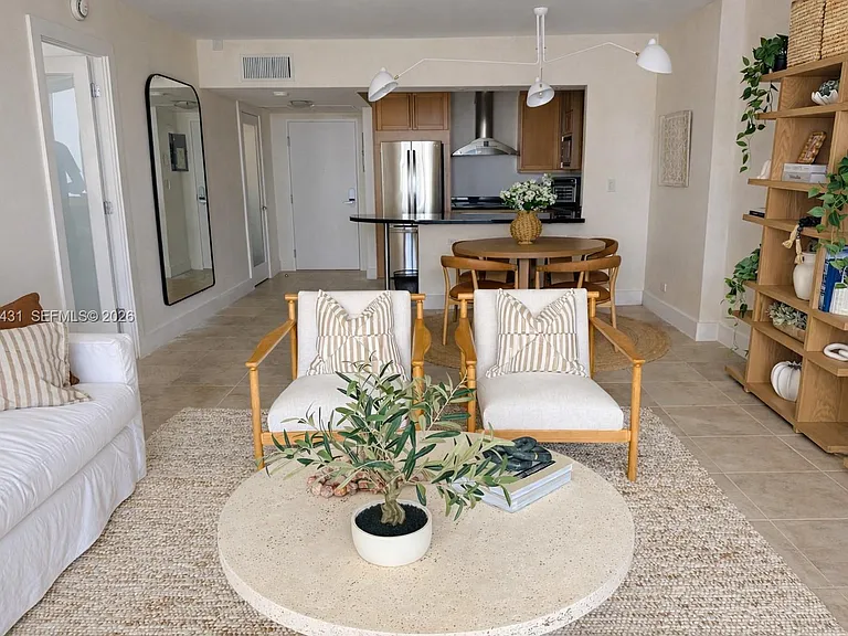 2301 Collins Ave #1501 — Photo 4