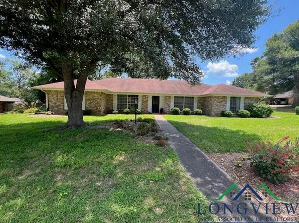 2103 Woodbine Dr, Gladewater, TX 75647