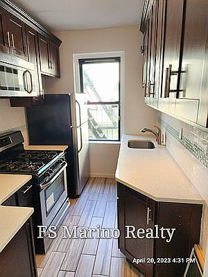 1st image of 2137 33rd St APT 5B