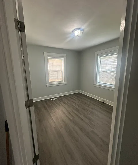 520 E 27th St — Photo 5