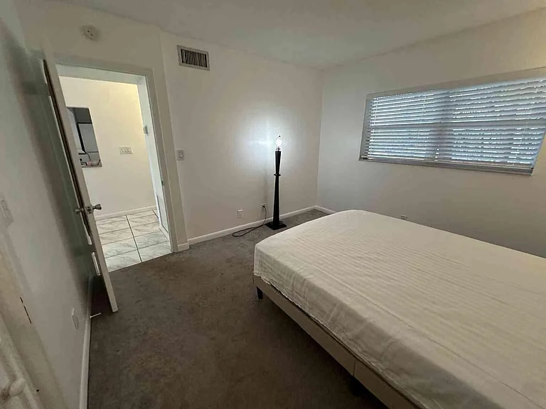 1785 N Andrews Sq #202E — Photo 10