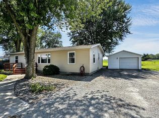 420 S Pine St, Piper City, IL 60959