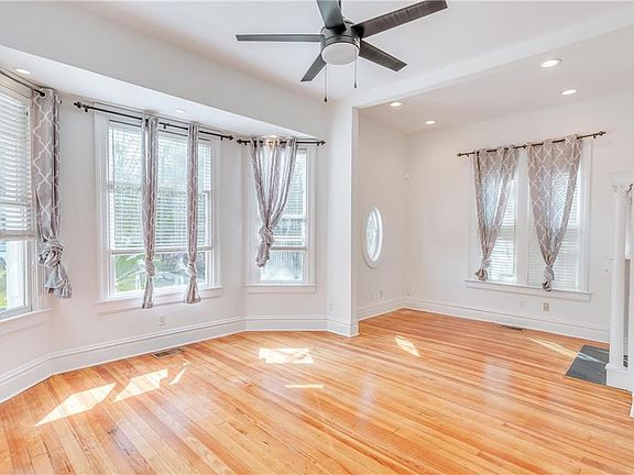 3rd image of 78 Etheridge St