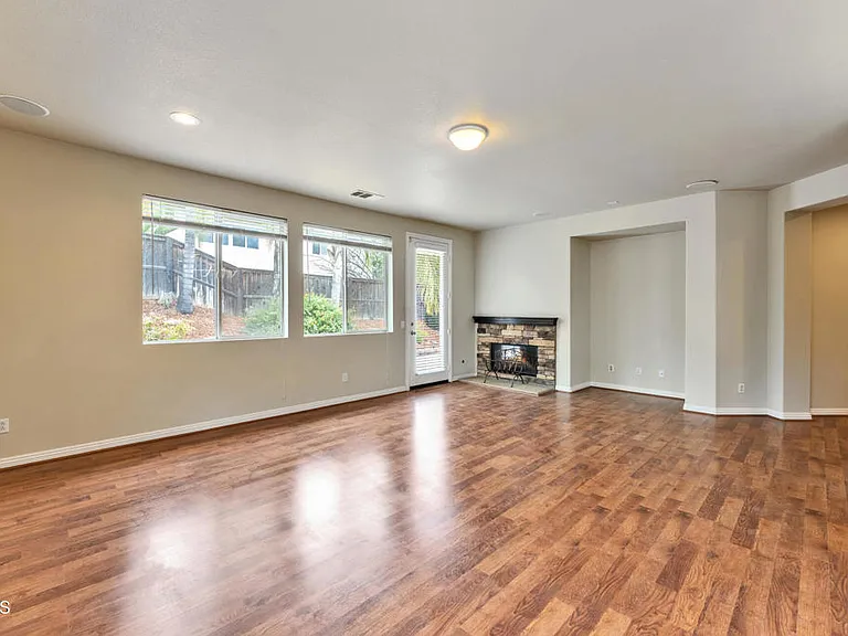 24889 Ashtree Ct — Photo 10