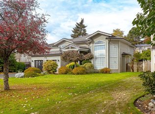 812 Dalewood Ln, Saanich, BC V8X 5G6