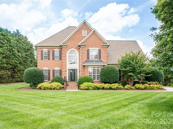 2019 Heirloom Ct, Matthews, NC 28104