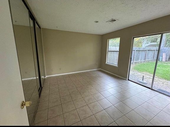 4th image of 1806 Green Gate Dr