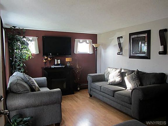 5th image of 154 Fairvale Dr
