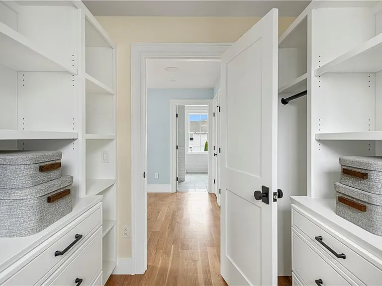 110 Newport Ave — Photo 16