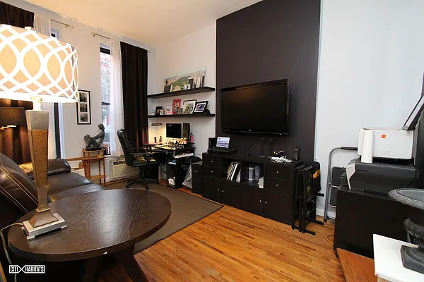 Rented by Citi Habitats | media 9