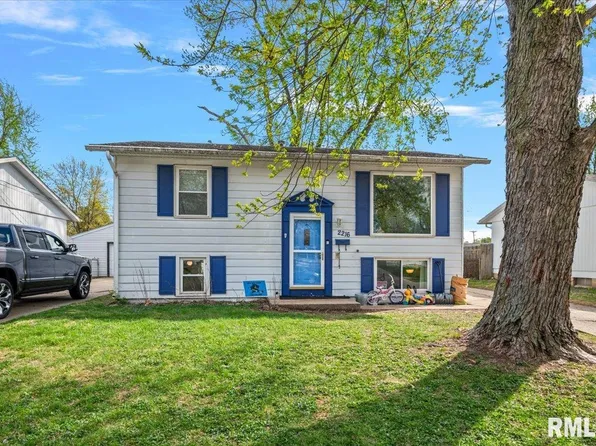 2216 Ramsey Rd, Springfield, IL 62702