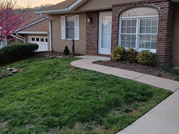 52 Carriage Ct, Franklin, NC 28734