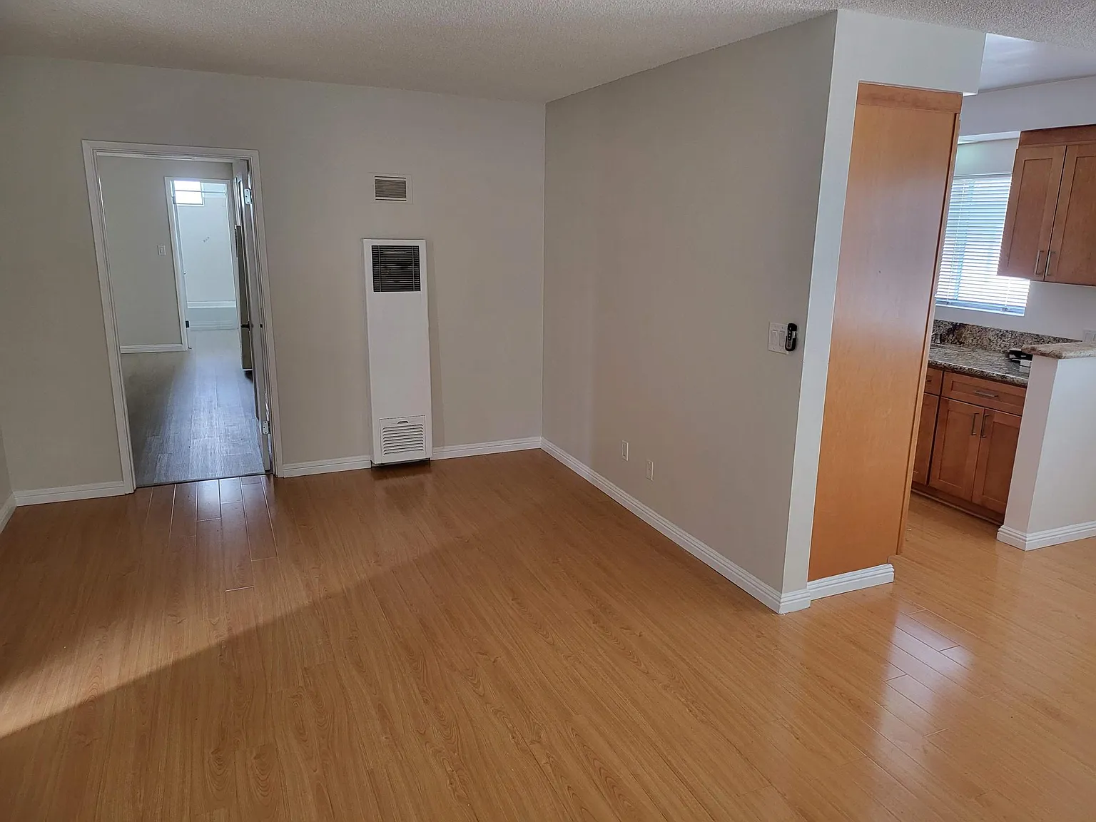2 bed, 800 sqft, $2,295 — Photo 1