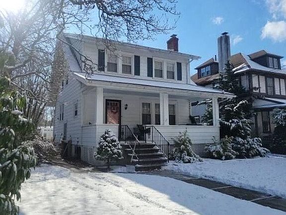 3rd image of 509 W Centre St