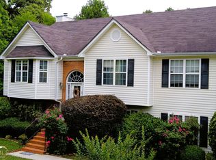 1038 Hampton Rd, Hampton, GA 30228