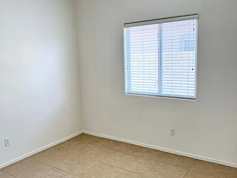 19 S 119th Ave — Photo 24