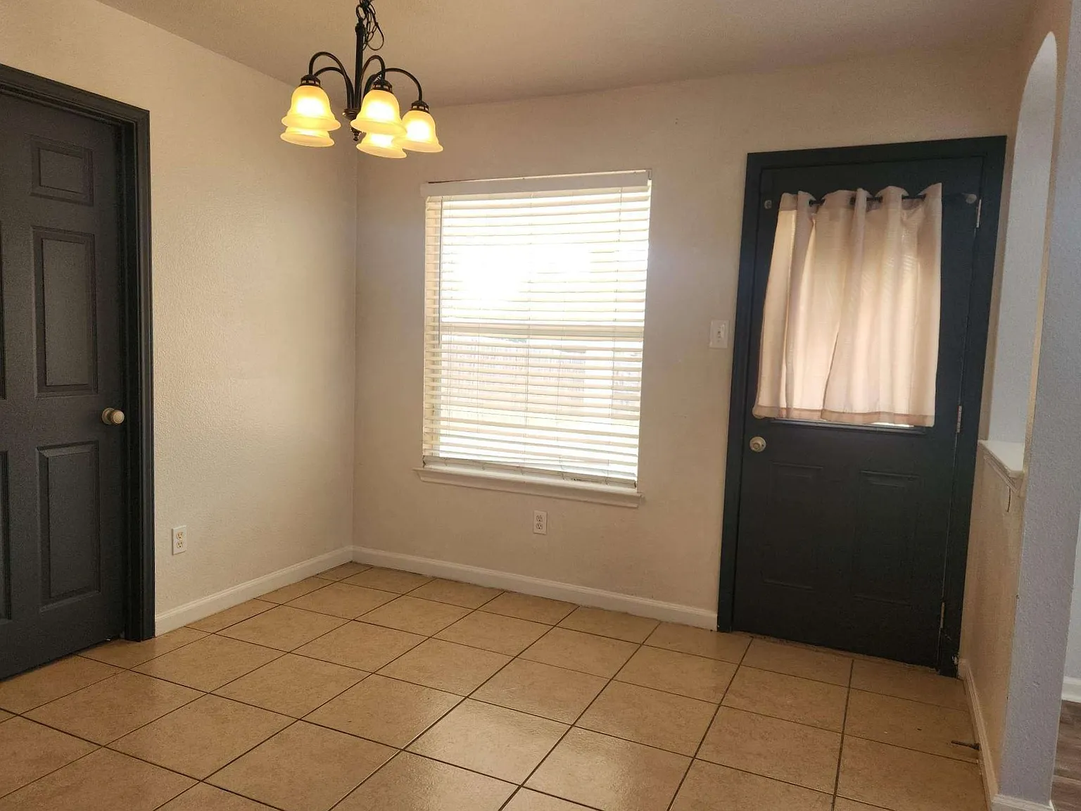 1604 Quarry — Photo 4
