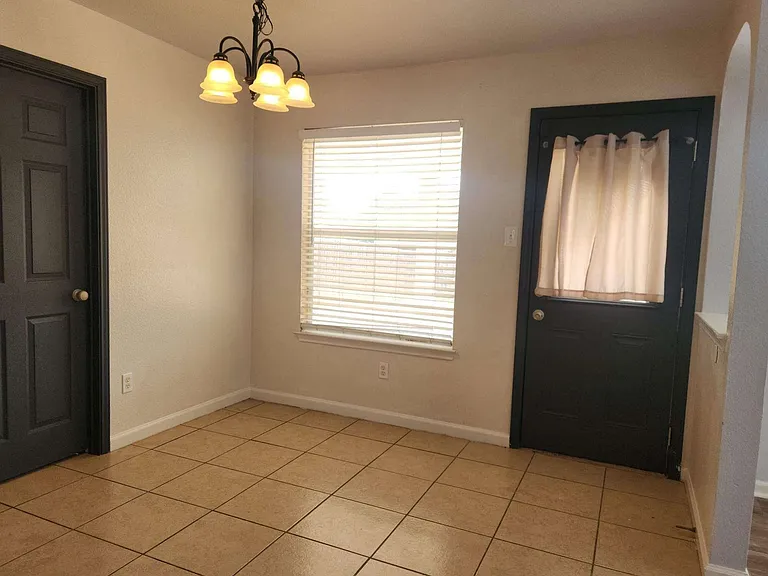 Kitchen Dining_07152026