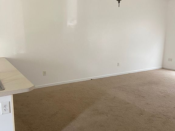 Dining area off kitchen