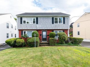 26 Hackett Cir N, Stamford, CT 06906