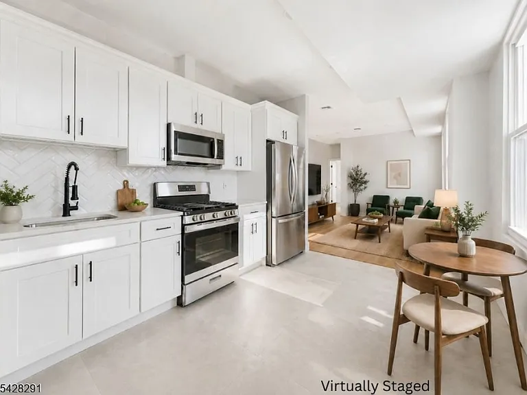 977 Sanford Ave #2 — Photo 8