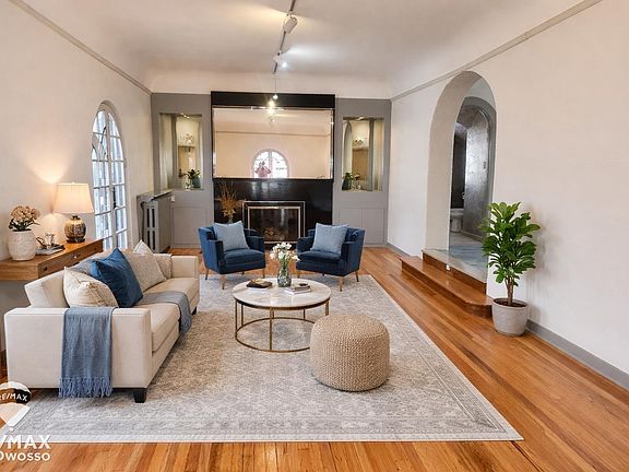 14th image of this home