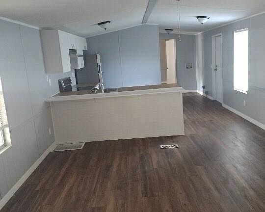2nd image of 6623 Old Orchard Ave