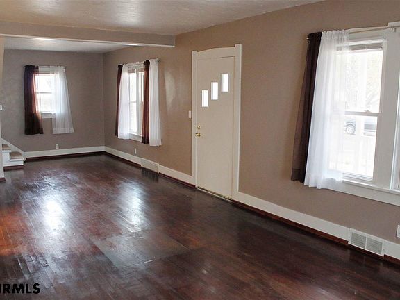 5th image of 410 S Burg St