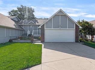 301 S Rock Rd APT 74, Derby, KS 67037