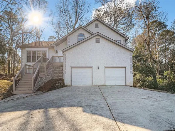 3731 Raiders Ridge Dr, Lithonia, GA 30038