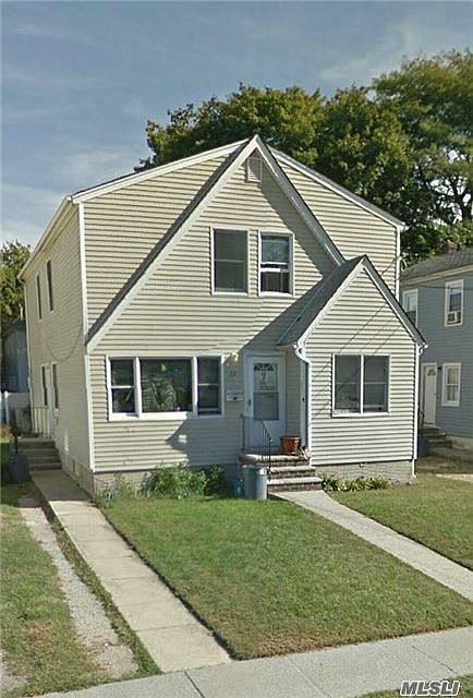 2nd image of 32 Mason St