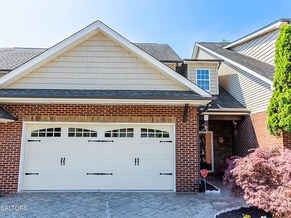 2nd image of 4110 Cottage Square Way #8
