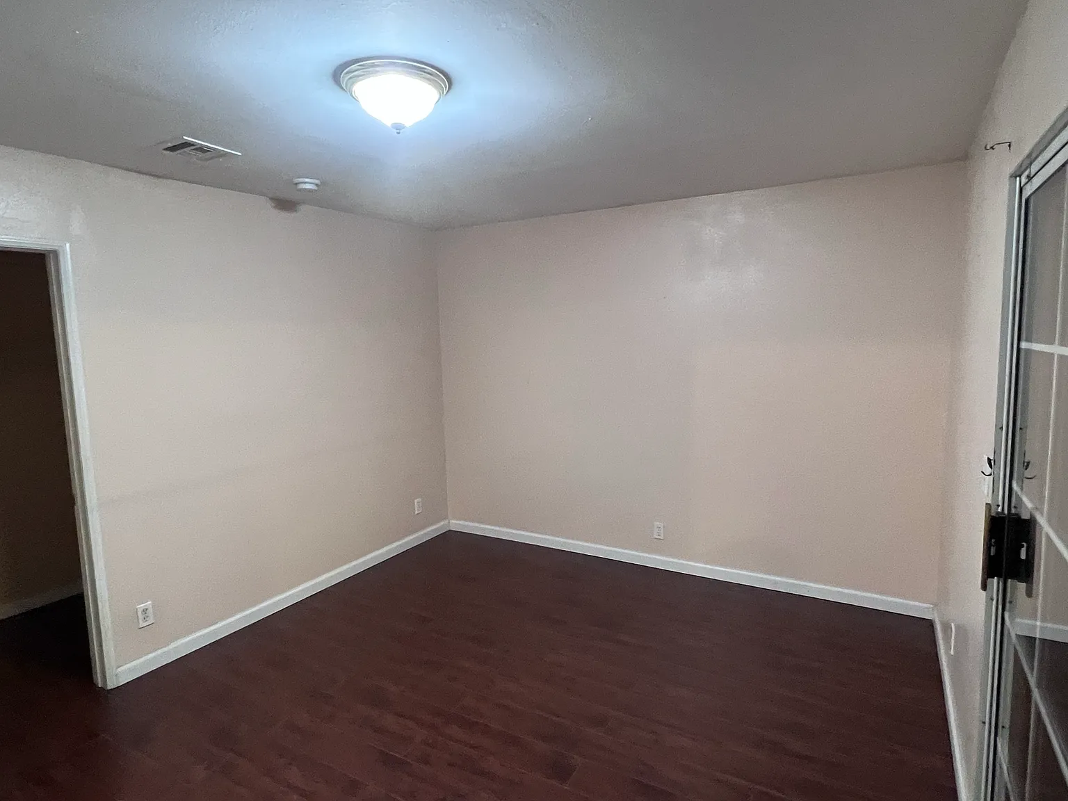 2230 South Hickory Street - ROOM For Rent — Photo 2