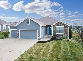 3721 N 154th St, Basehor, KS 66007