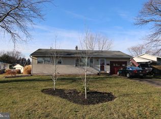 2 Heatherwood Rd, Middletown, PA 17057