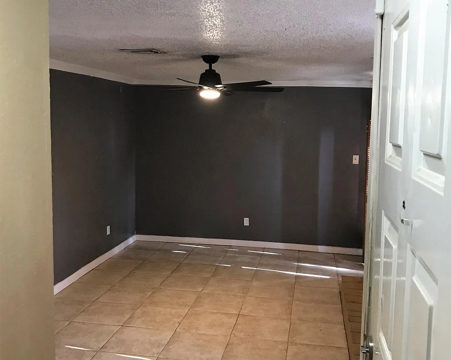 2 bed, 1.5 bath, 1150 sqft, $1,245 — Photo 4