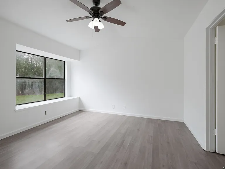 6098 Glacier Sun Dr — photo 9