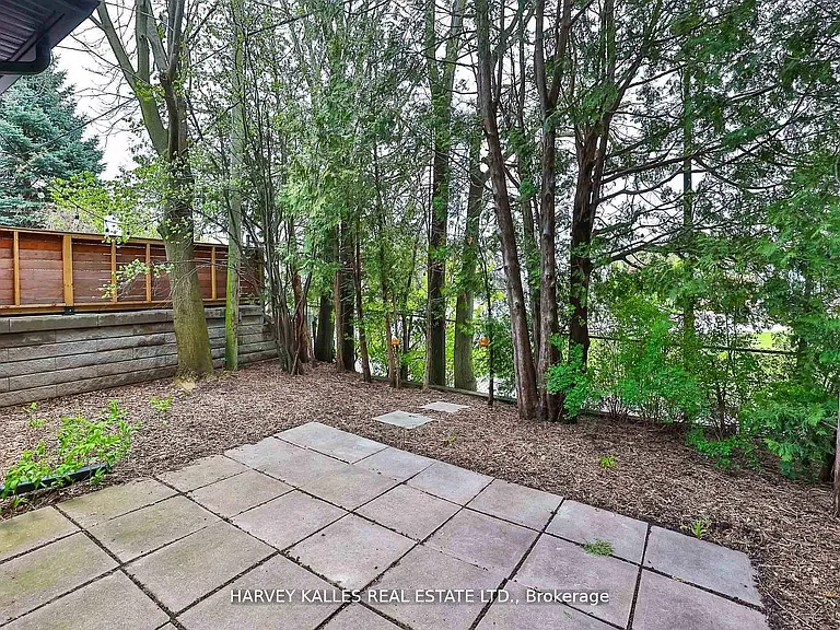 568 Northcliffe Blvd — Photo 42