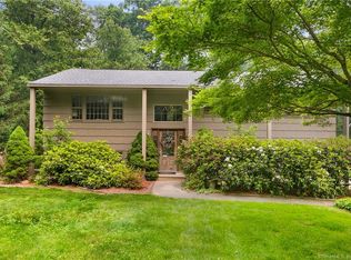 40 Huckleberry Hill Rd, Brookfield, CT 06804