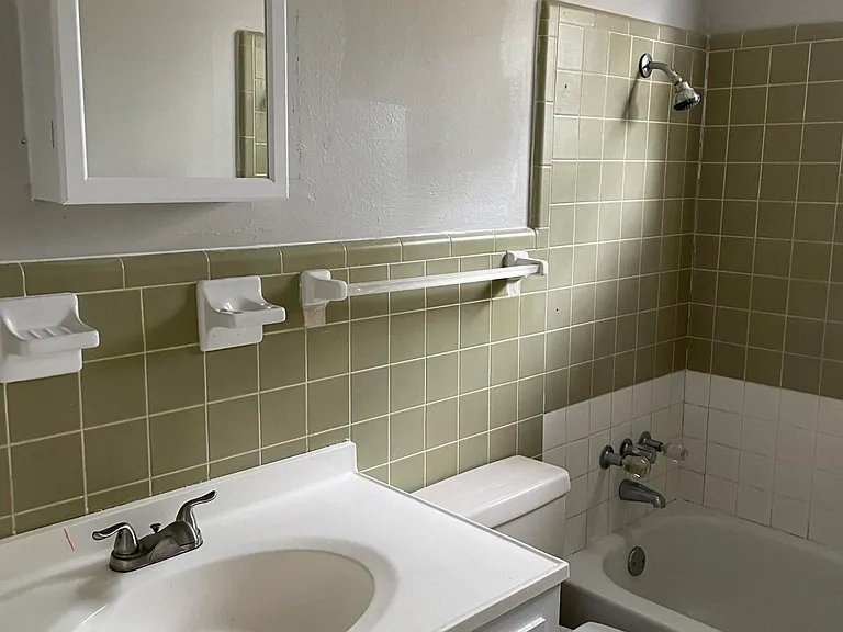 2501 Academy Dr — Photo 10