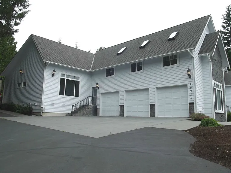 20926 Cascade Ridge Dr — Photo 24