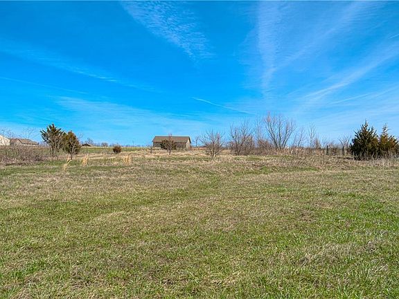 3rd image of 139 SW 1521st Rd