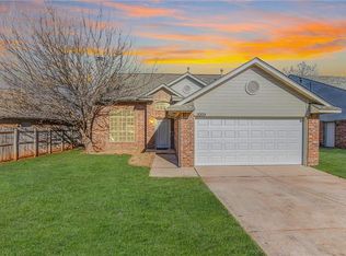 2009 Foxfire Rd, Edmond, OK 73003